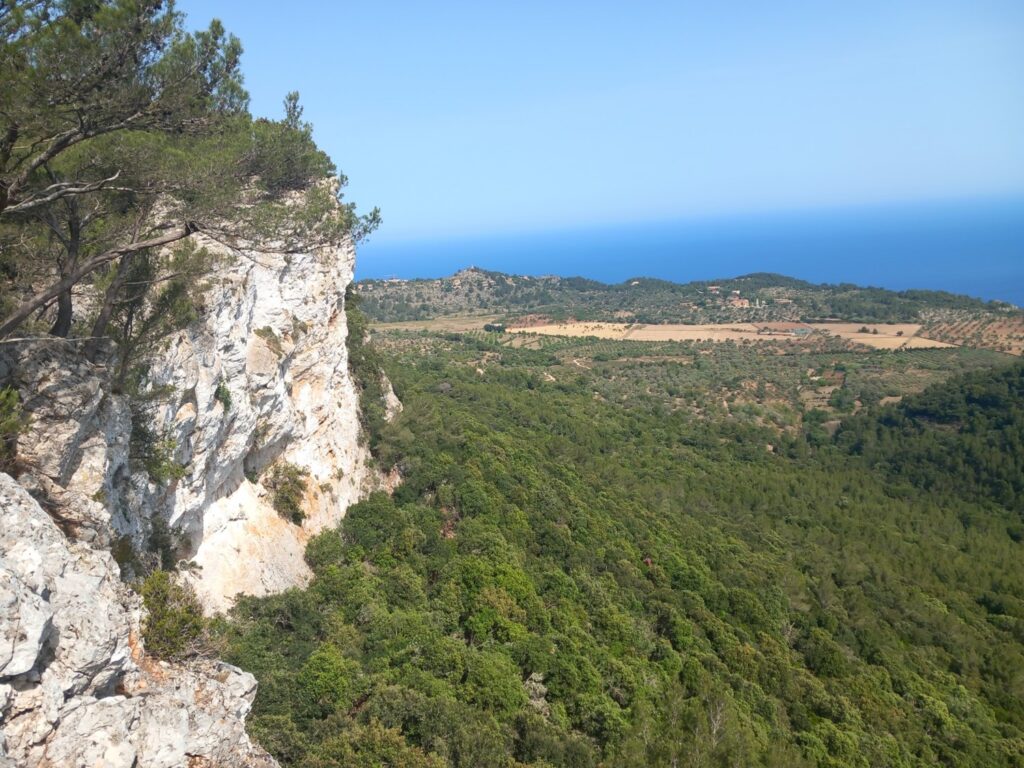 GR221-View of the sea